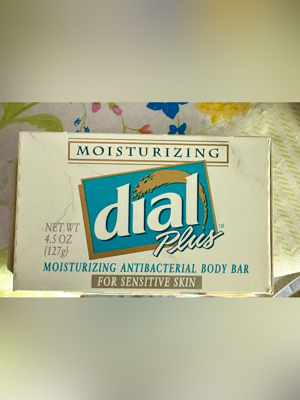 Vintage Dial Plus Moisturizing Antibacterial Bar 4.5oz SENSITIVE Skin. Sealed